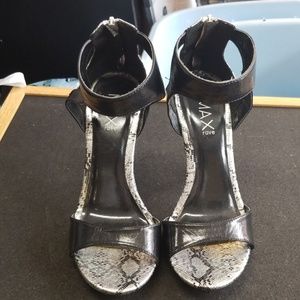 Max rave size 8 heel